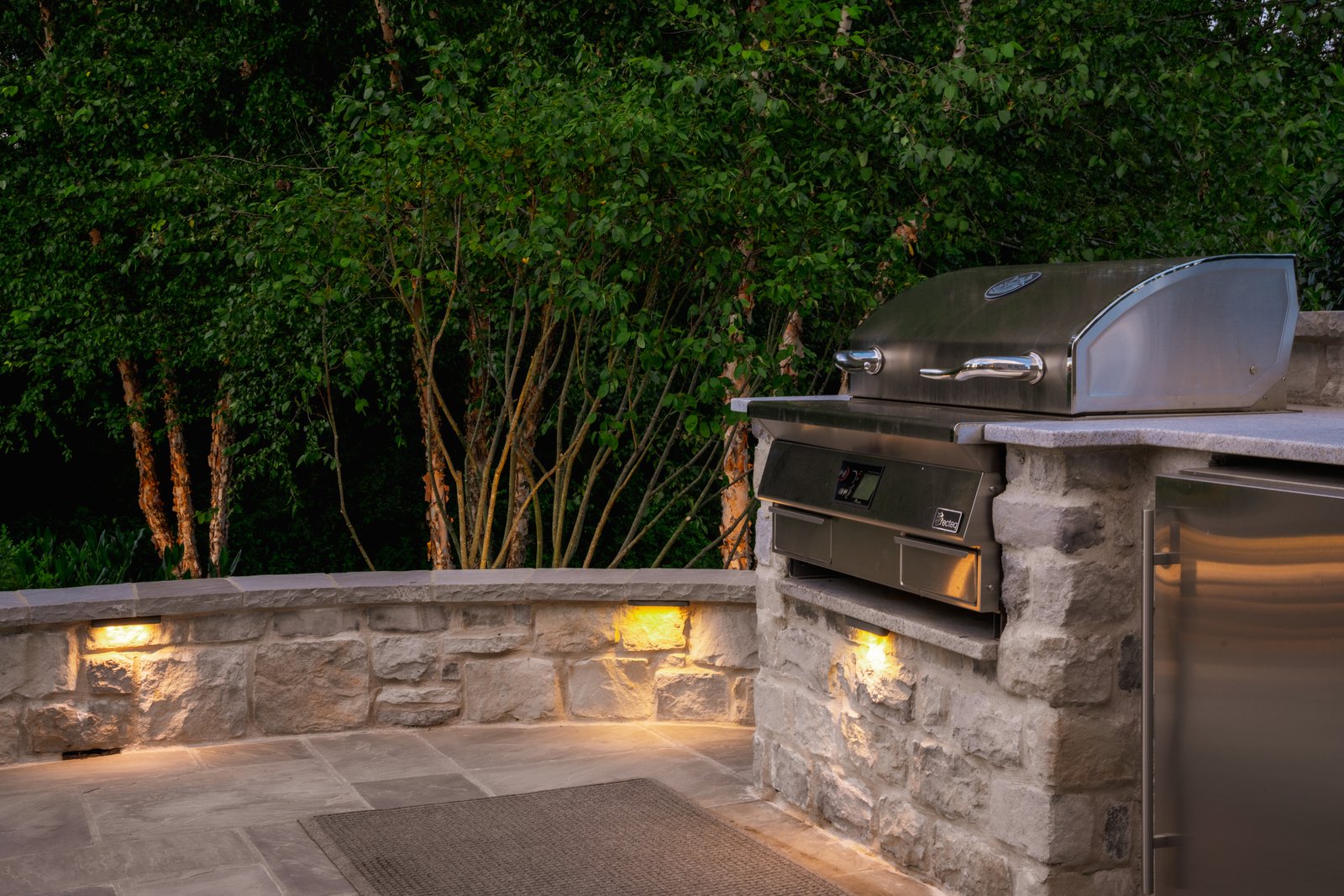 The Cook's Wall &middot; Outdoor Kitchen