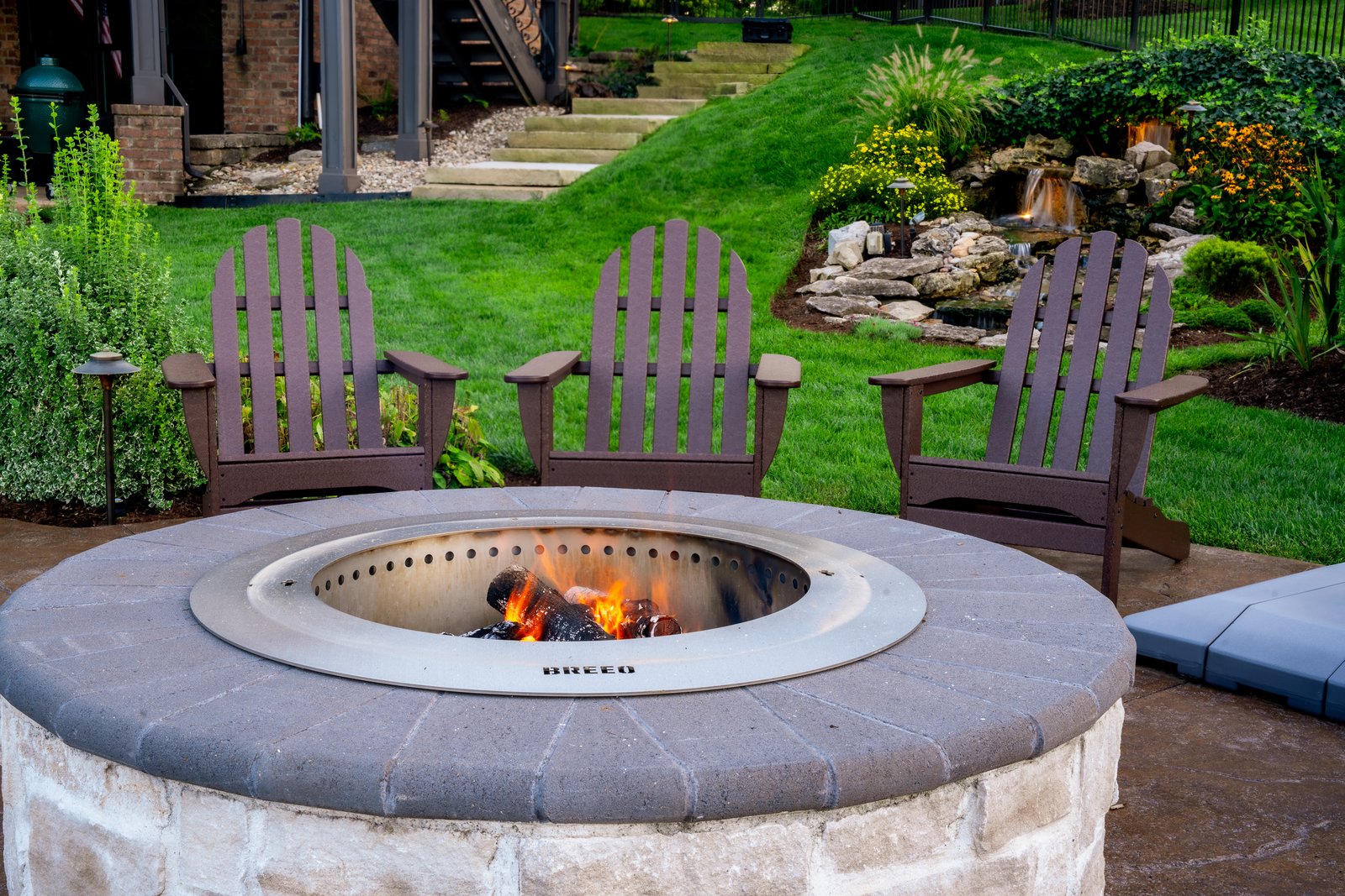 Three Chairs &middot; Fire Pit Terrace