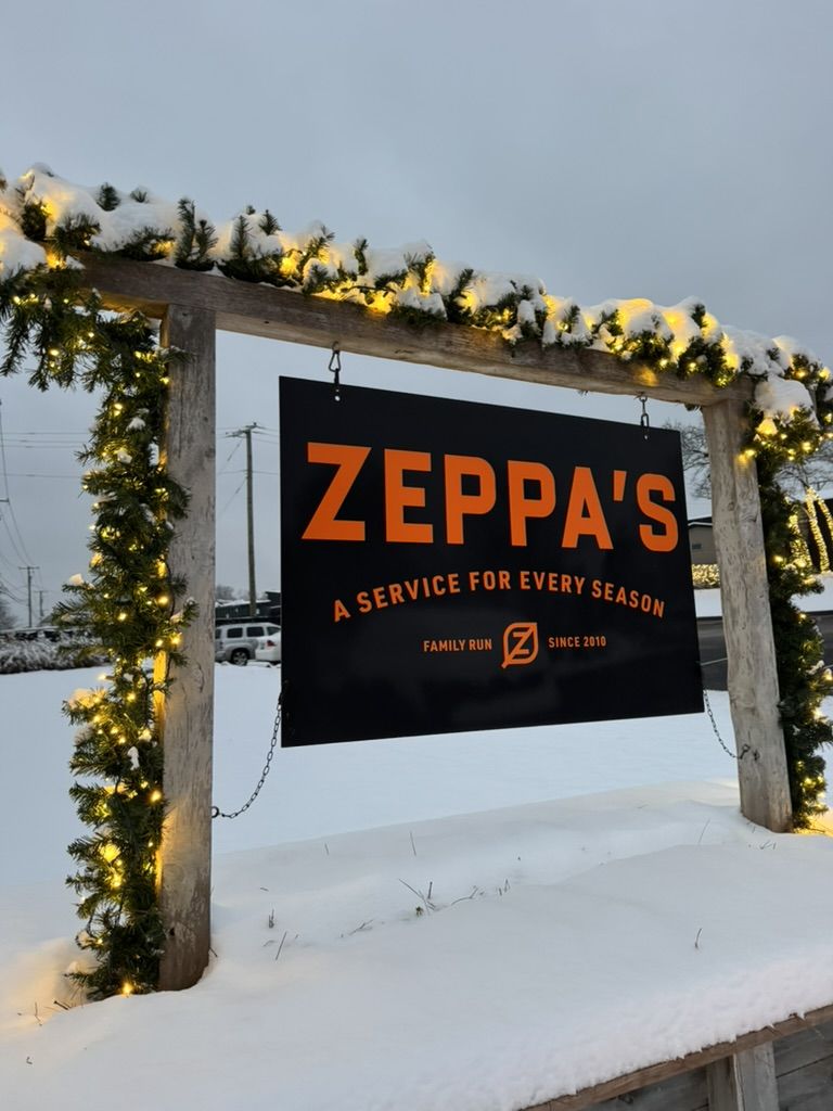 Zeppa's holiday lighting on a Louisville home